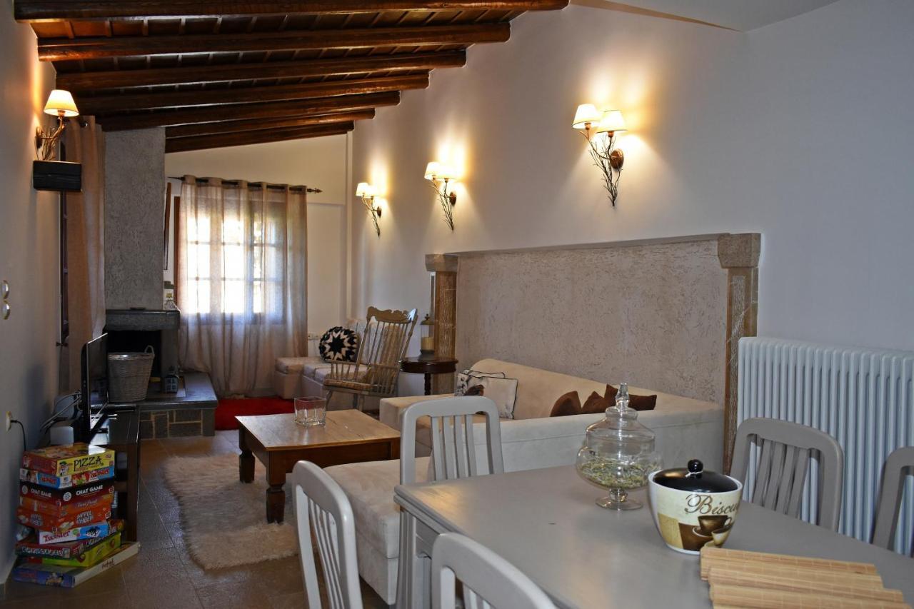 Dimos Suite Arachova Bagian luar foto